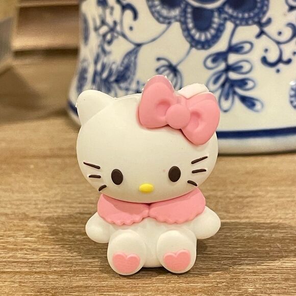 Brand new hello kitty figurine pencil sharpener brand, new in packaging - Picture 7 of 9